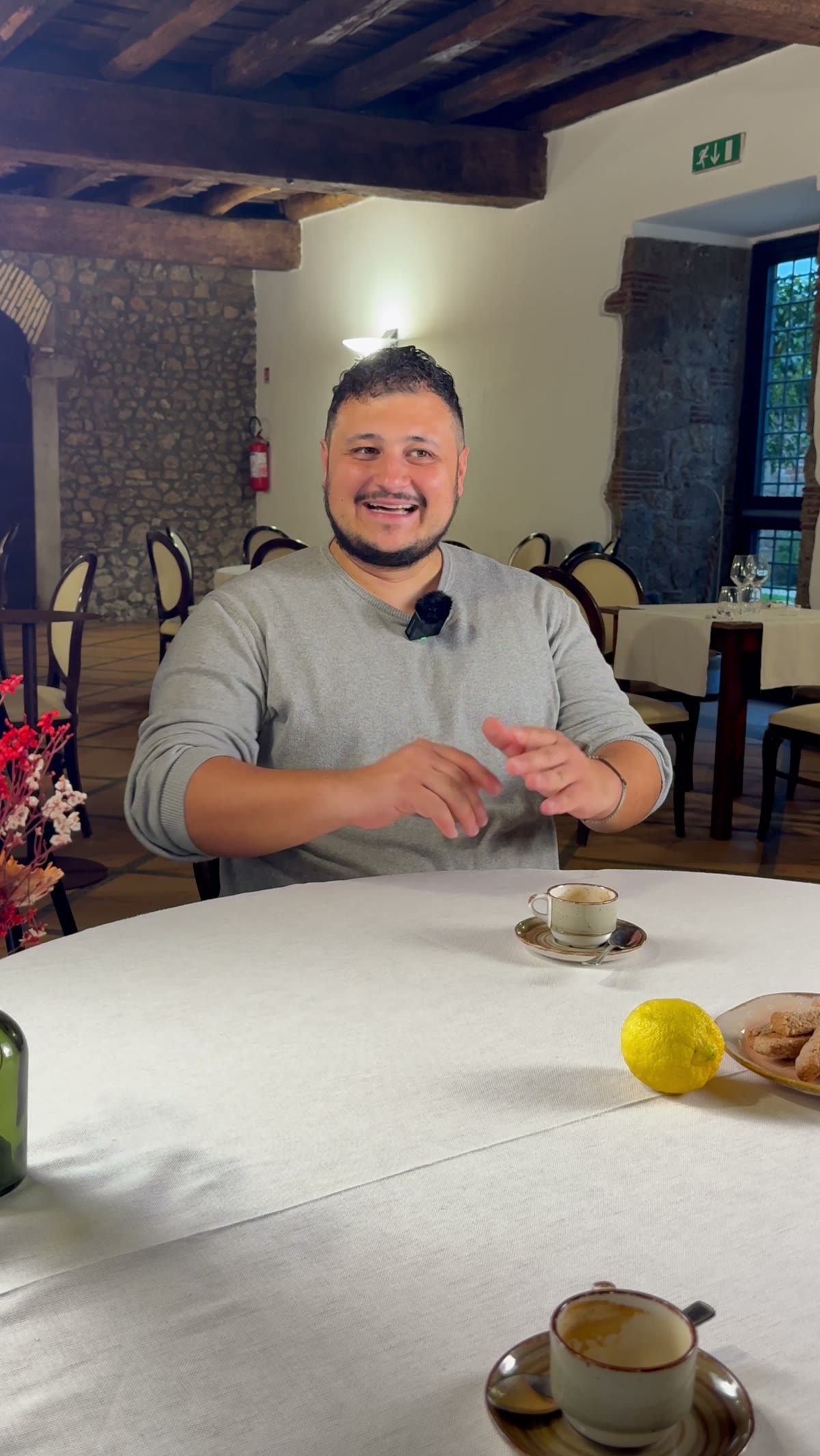 Guido Rudolphi an der Tafel des Landguts